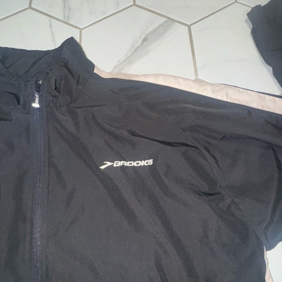 Brooks Running Windbreaker‎ Jacket Size XL - Picture 2 of 6